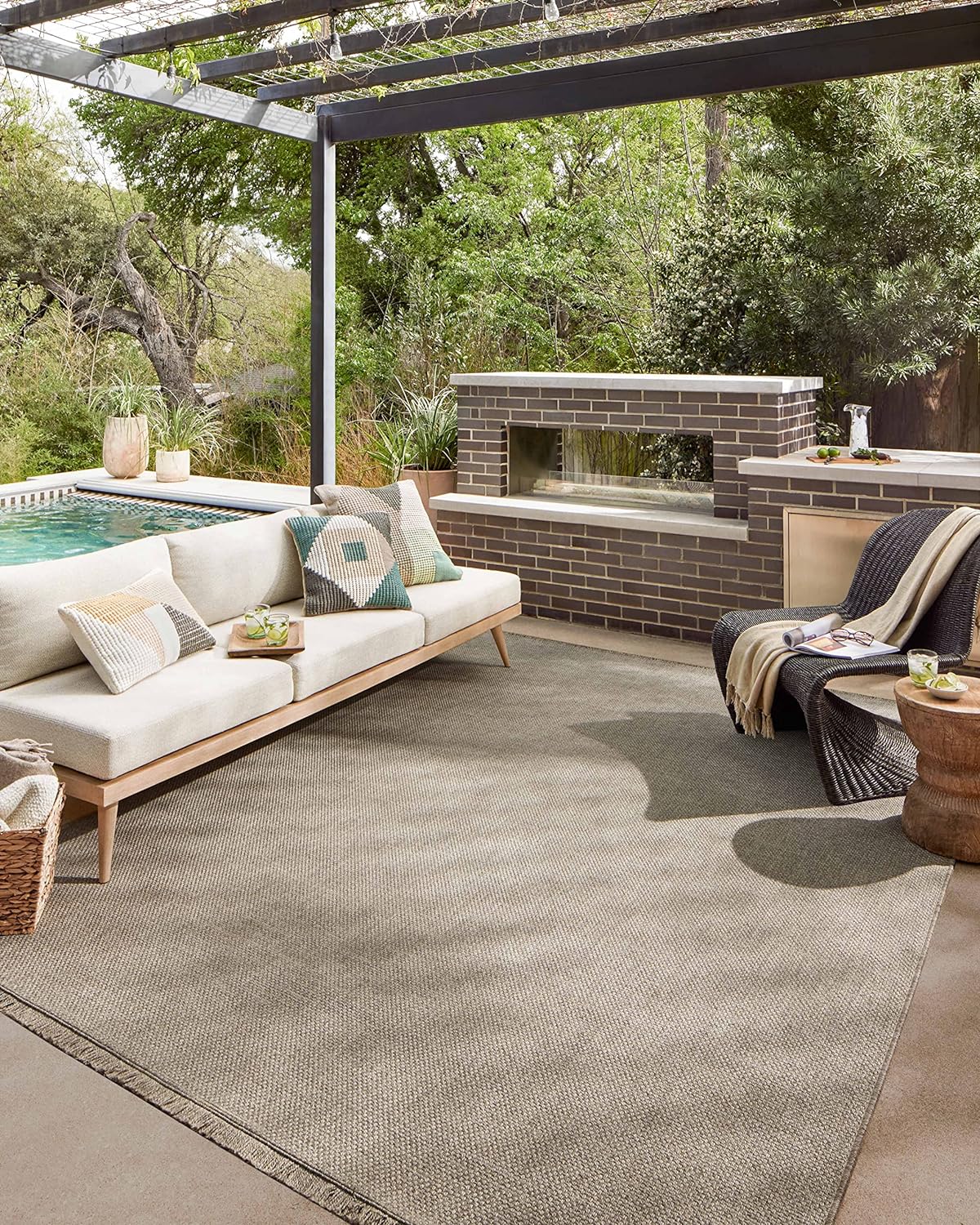 Loloi Dawn Collection Indoor/Outdoor DAW-04 Coffee 7'-8" x 10' Area Rug