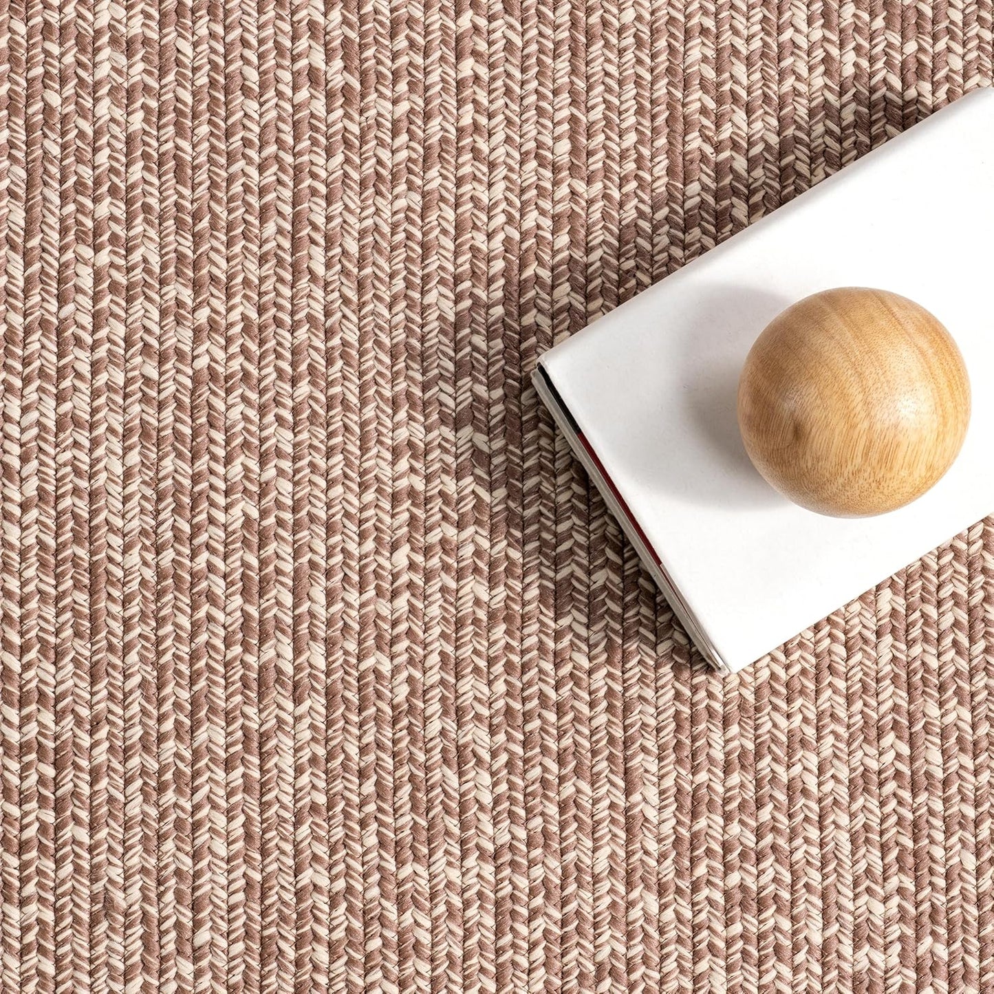 Nuloom Wynn Solid 2' x 8' Indoor/Outdoor Runner Rug for Living Room Patio Deck Front Porch Entryway Hallway, Brown